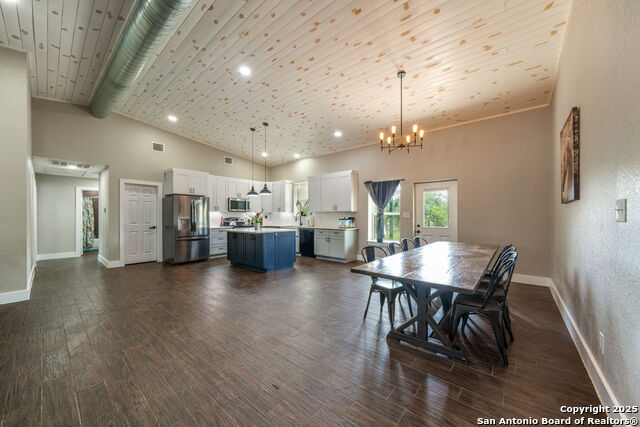 Listing photo id 17 for 332 County Road 423
