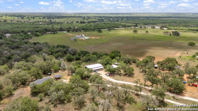 Listing photo id 35 for 332 County Road 423