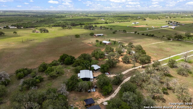Listing photo id 37 for 332 County Road 423