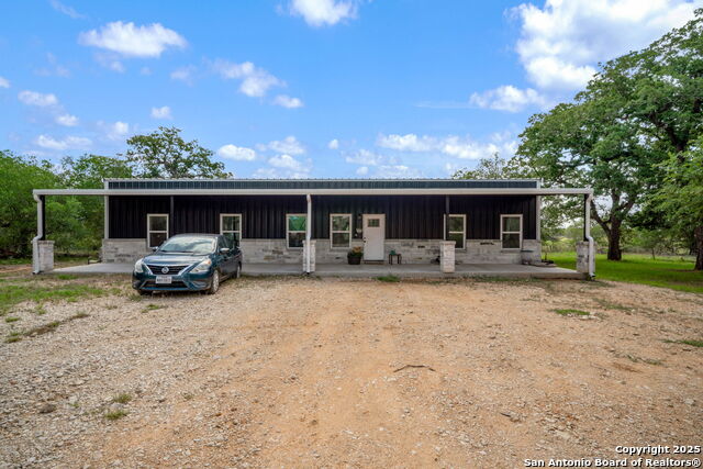 Listing photo id 2 for 332 County Road 423