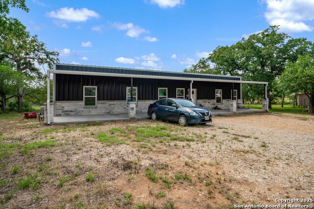 Listing photo id 3 for 332 County Road 423