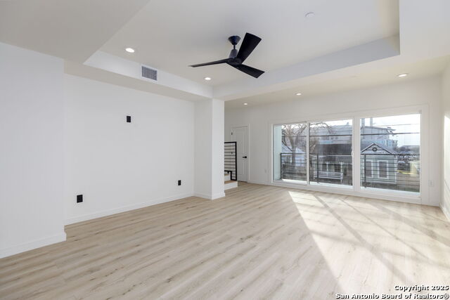 Listing photo id 12 for 310 Mesquite St S 102