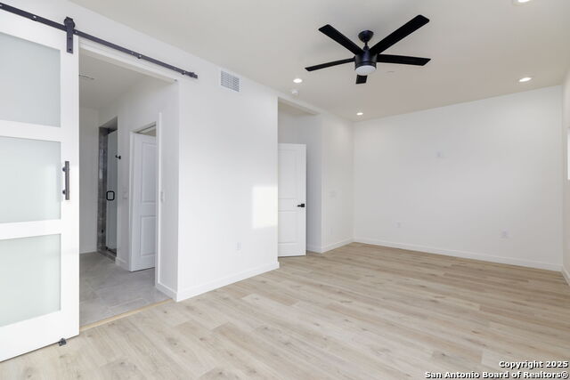 Listing photo id 22 for 310 Mesquite St S 102