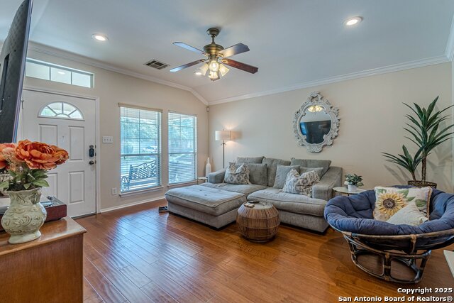 Image 10 of 33 For 9215 Hilltop Crossing