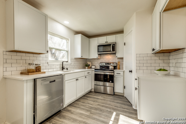 Image 10 of 25 For 9814 Broad Forest