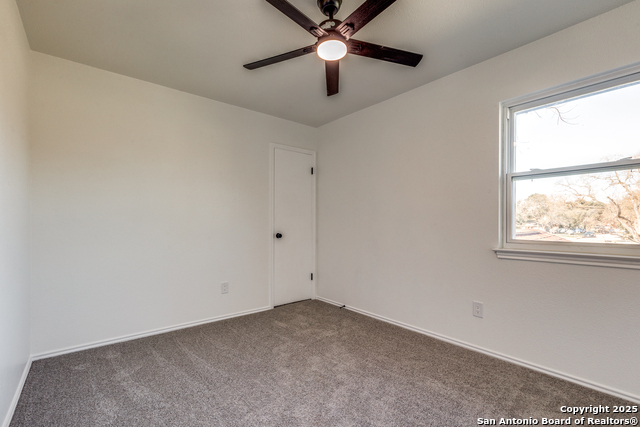 Image 18 of 25 For 9814 Broad Forest