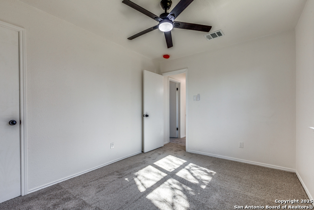 Image 21 of 25 For 9814 Broad Forest