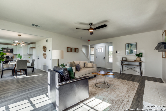 Image 6 of 25 For 9814 Broad Forest