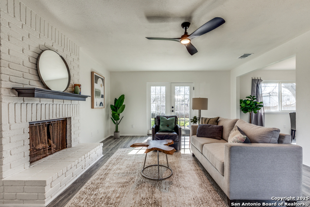 Image 7 of 25 For 9814 Broad Forest