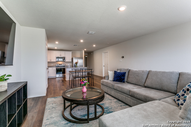 Image 11 of 25 For 6330 Willow Point