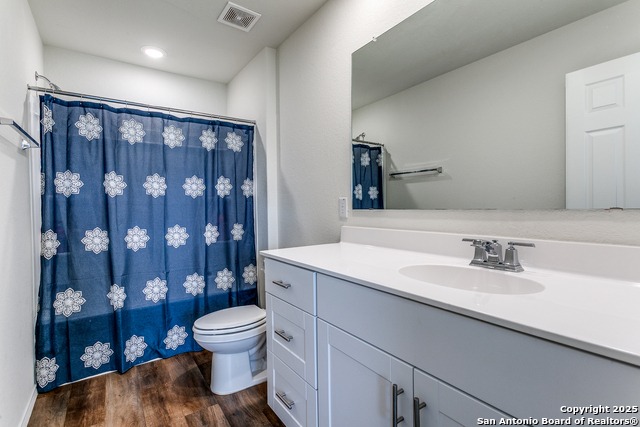 Image 19 of 25 For 6330 Willow Point