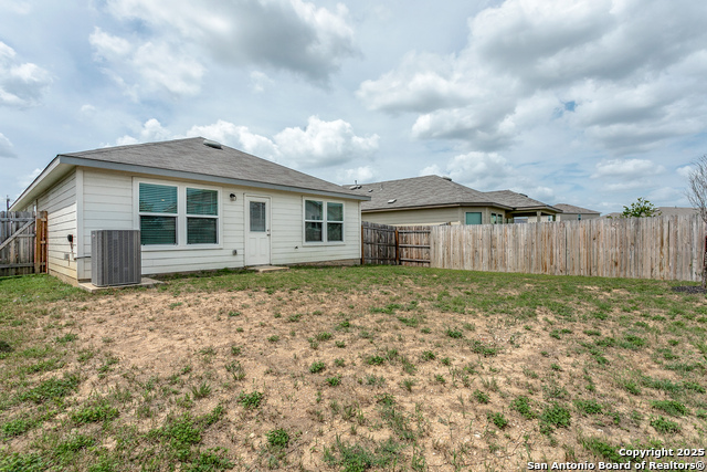 Image 23 of 25 For 6330 Willow Point