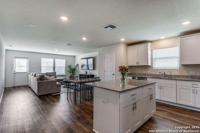 Image 7 of 25 For 6330 Willow Point