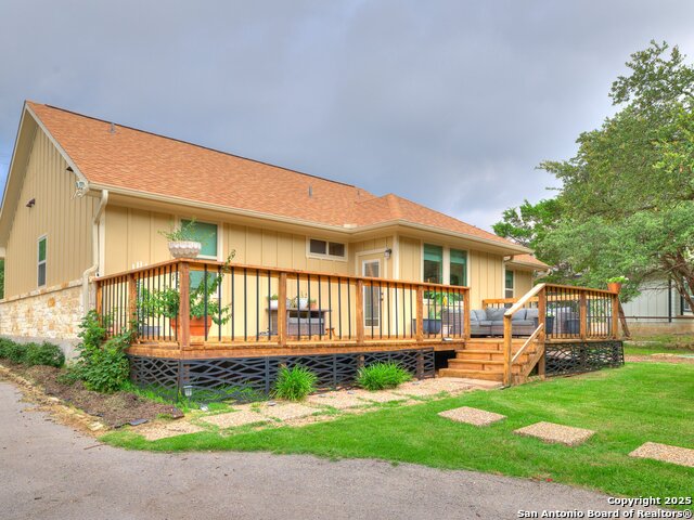 Listing photo id 8 for 5290 Spring Branch