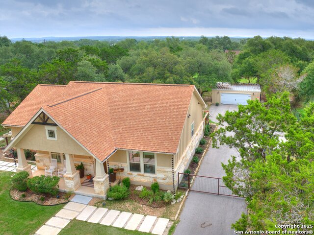 Listing photo id 15 for 5290 Spring Branch