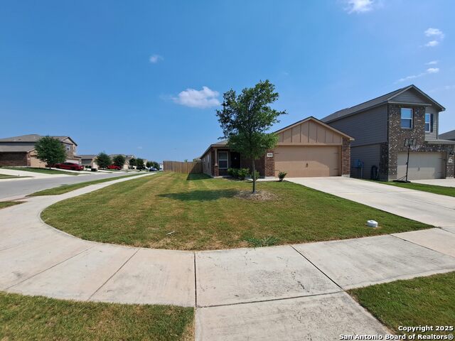 Listing photo id 0 for 3885 Northaven