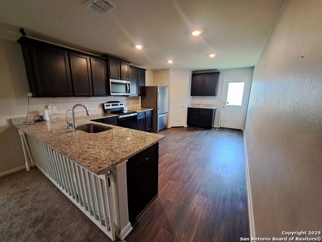 Listing photo id 3 for 3885 Northaven