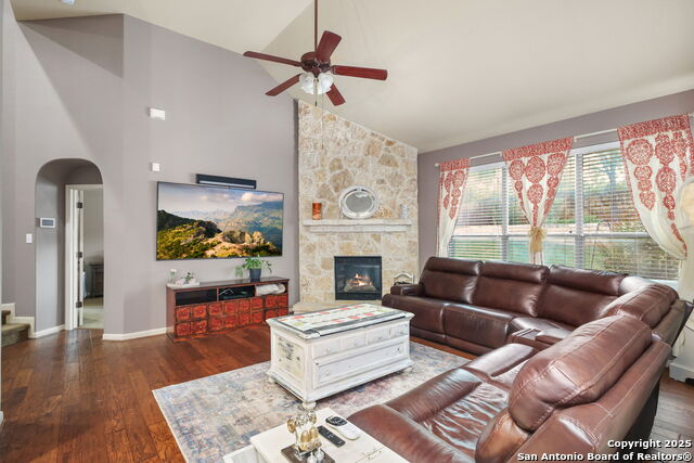 Image 16 of 50 For 3623 Pinnacle Dr