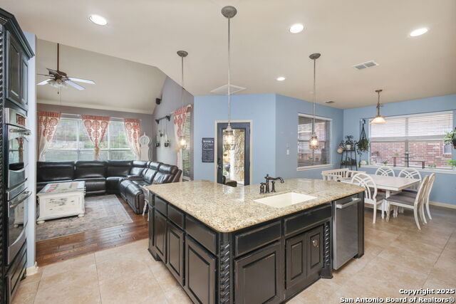 Image 22 of 50 For 3623 Pinnacle Dr