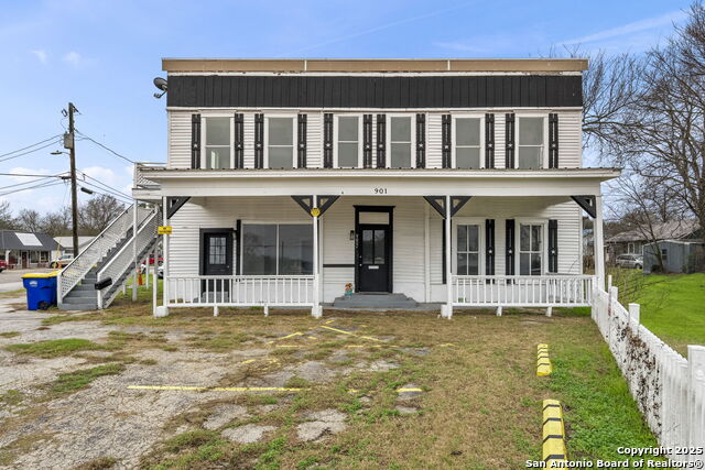 Details for 901 Saint Joseph N, Gonzales, TX 78629