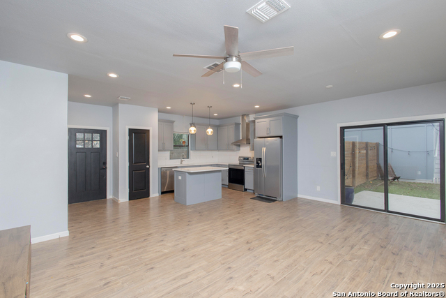 Image 18 of 29 For 734 Essex  Apt 2