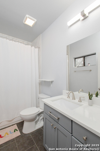 Image 22 of 29 For 734 Essex  Apt 2
