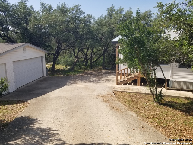 Listing photo id 21 for 9200 Park Road 37