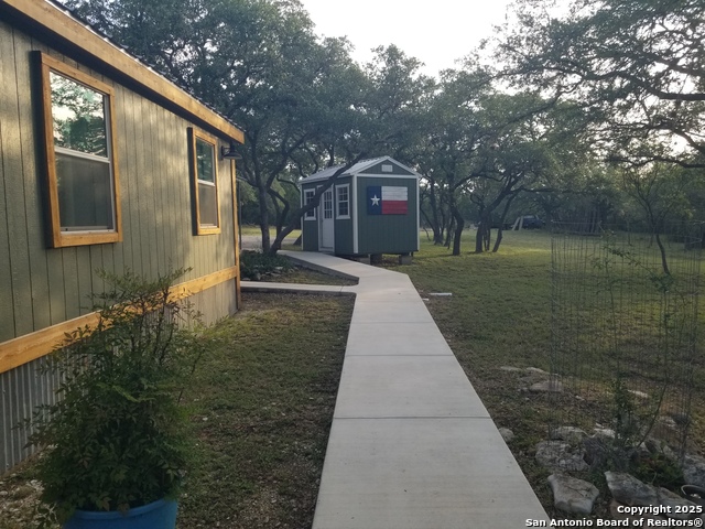 Listing photo id 36 for 9200 Park Road 37