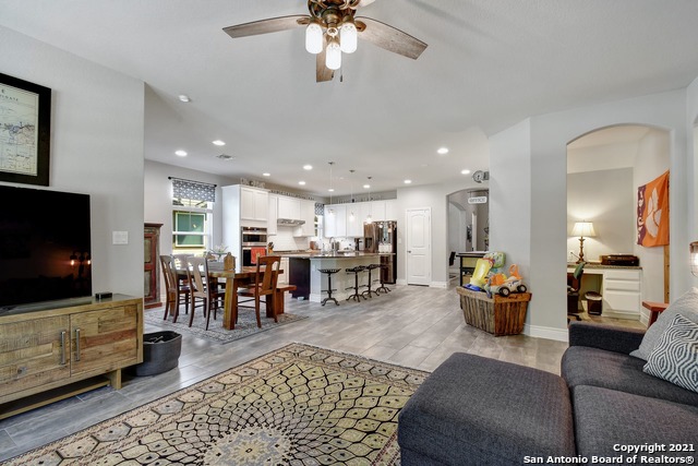 Image 6 of 36 For 9113 Sunpool