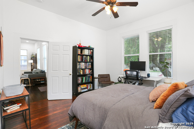 Image 12 of 22 For 1106 Summit Ave W