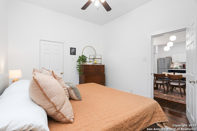 Image 15 of 22 For 1106 Summit Ave W