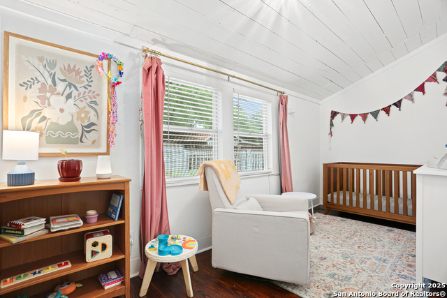 Image 16 of 22 For 1106 Summit Ave W