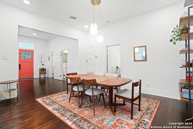 Image 7 of 22 For 1106 Summit Ave W