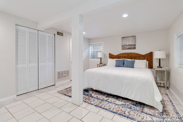 Image 13 of 42 For 1359 Glenn Dr
