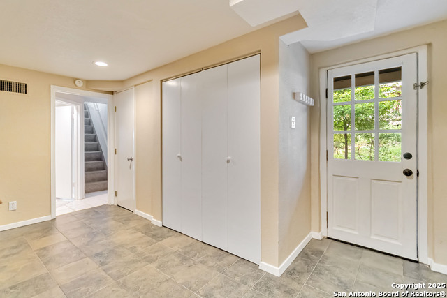 Image 17 of 42 For 1359 Glenn Dr