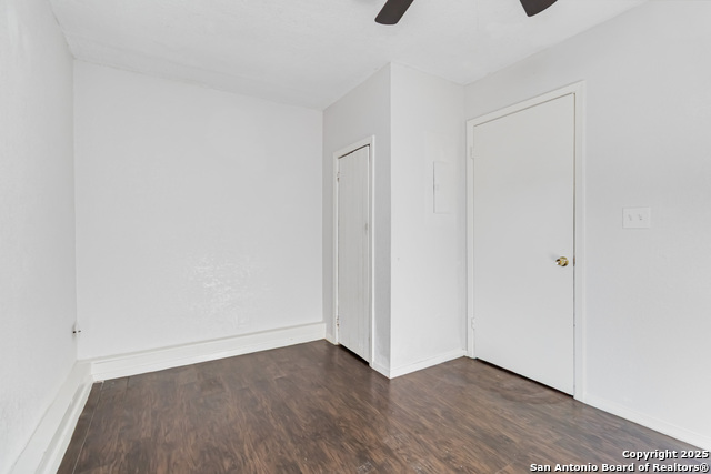 Image 23 of 42 For 1359 Glenn Dr