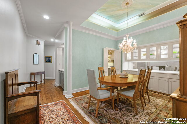 Listing photo id 8 for 41 Longsford