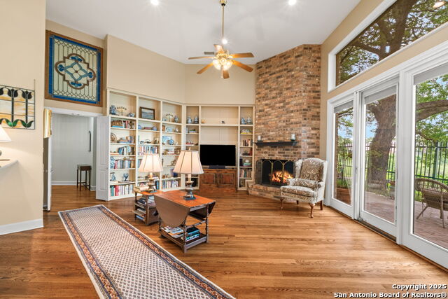 Listing photo id 16 for 41 Longsford
