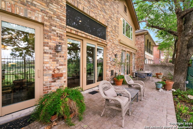 Listing photo id 29 for 41 Longsford
