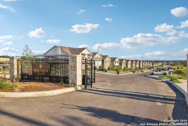 Image 16 of 20 For 7516 Magnolia  101