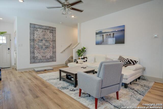 Image 4 of 20 For 7516 Magnolia  101