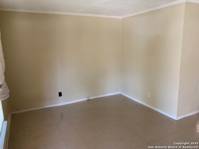 Listing photo id 1 for 402 Michelle
