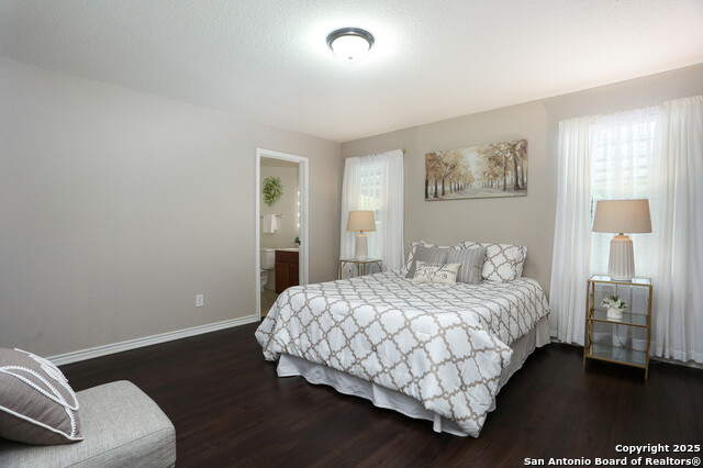 Listing photo id 8 for 3027 Mission Gate