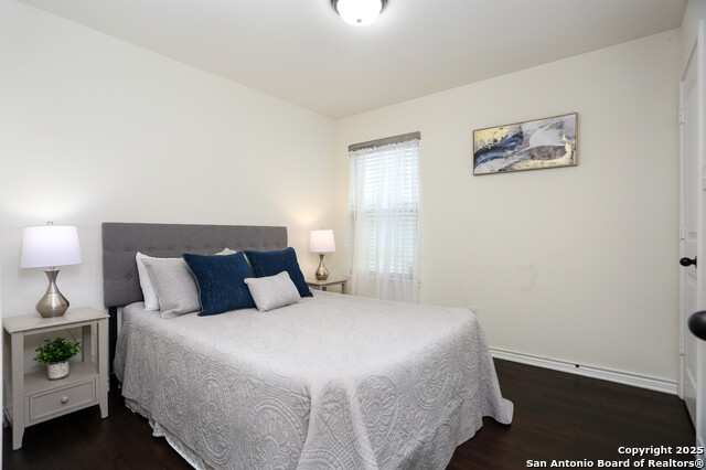 Listing photo id 11 for 3027 Mission Gate