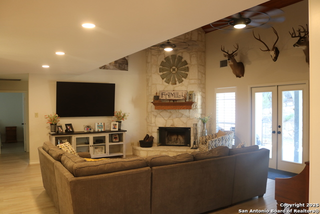 Image 18 of 66 For 1100 Madrona Ridge Dr.