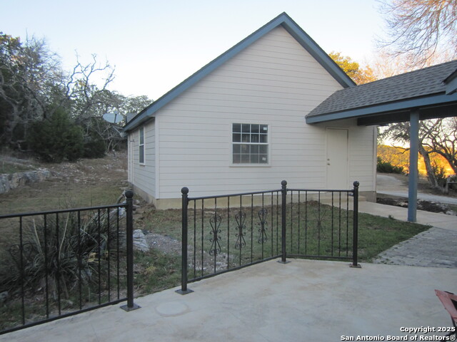 Image 5 of 66 For 1100 Madrona Ridge Dr.