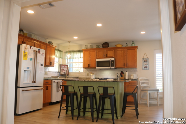 Image 9 of 66 For 1100 Madrona Ridge Dr.