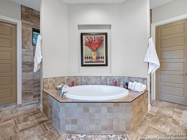 Listing photo id 15 for 16 Taylor Ridge
