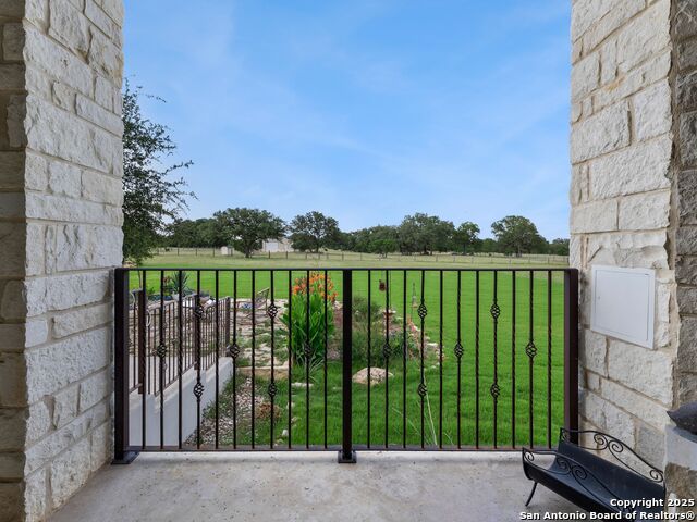Listing photo id 31 for 16 Taylor Ridge
