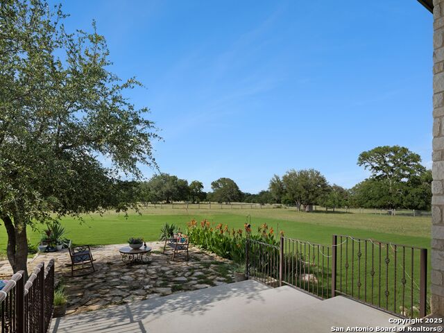 Listing photo id 35 for 16 Taylor Ridge